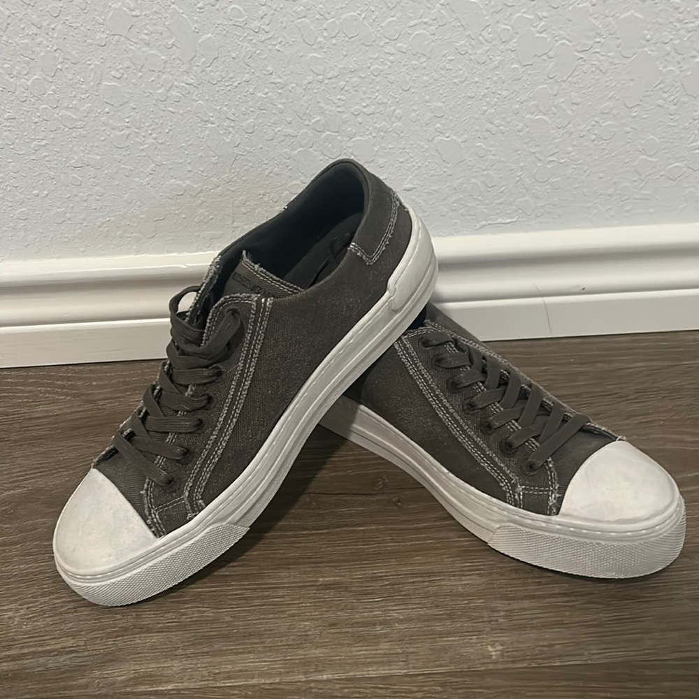 Nothing New. Men’s size 9.